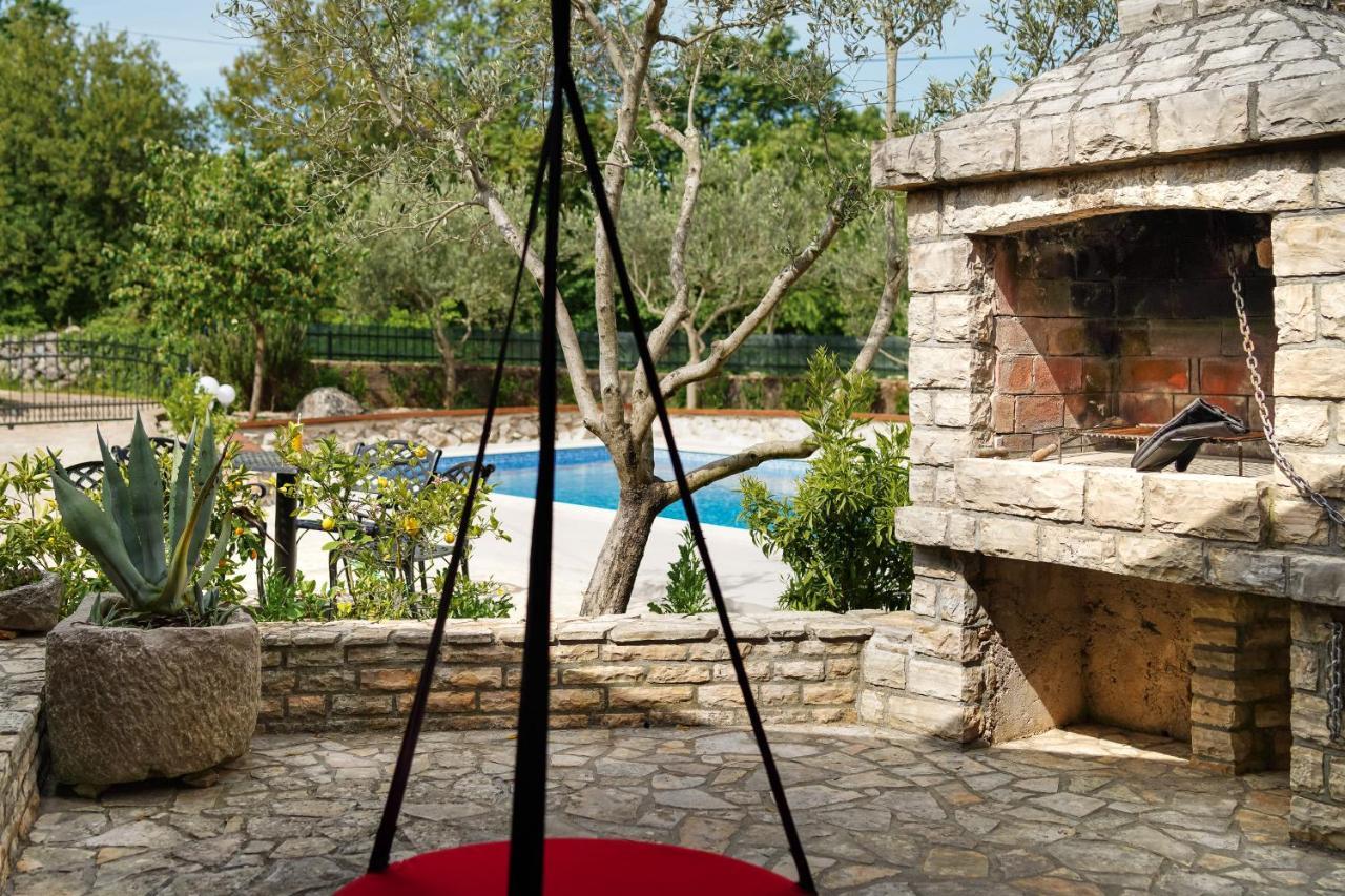 Stone Lady Holiday Home With Pool&Hot Tub,Sauna,Bbq,Garden Rasopasno 외부 사진