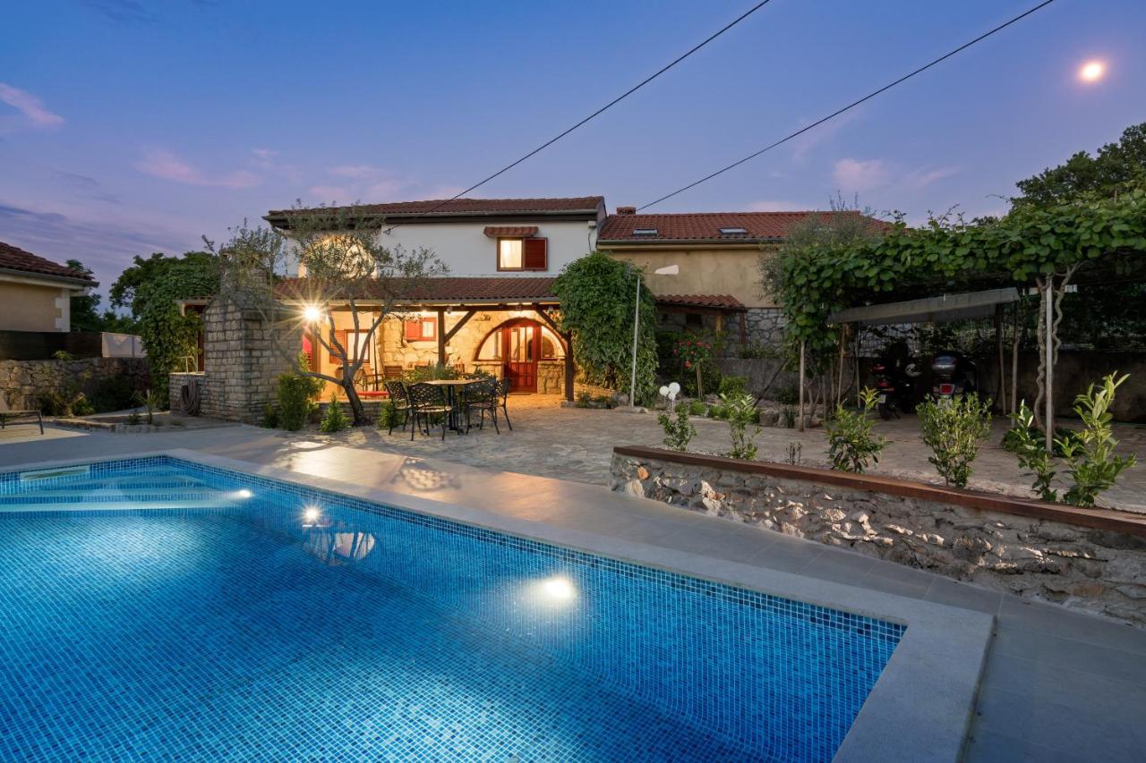 Stone Lady Holiday Home With Pool&Hot Tub,Sauna,Bbq,Garden Rasopasno 외부 사진