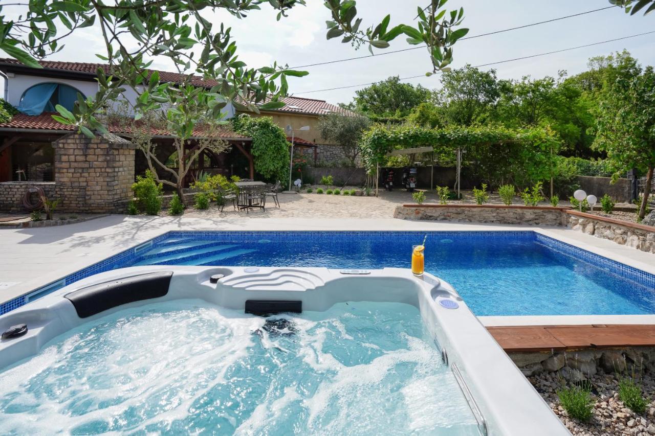 Stone Lady Holiday Home With Pool&Hot Tub,Sauna,Bbq,Garden Rasopasno 외부 사진